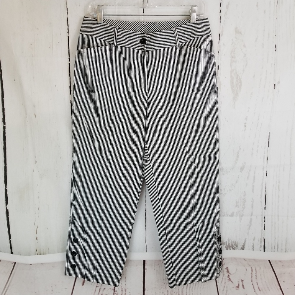 Chapter One Crop Pants Sz 10 Gray White Stripe